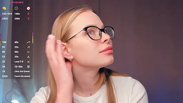 Snapshot of Icehoneybyte chatting on February 2026 07:01:01 AM Icehoneybyte online show from February 2026 07:01:01 AM