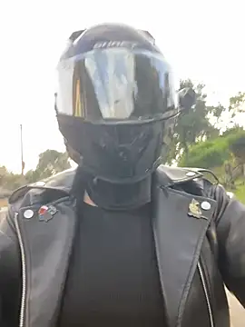 Scarlet auraa online show from March 2026 10:14:02 PM