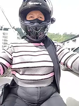 Scarlet auraa online show from April 2026 07:58:02 PM