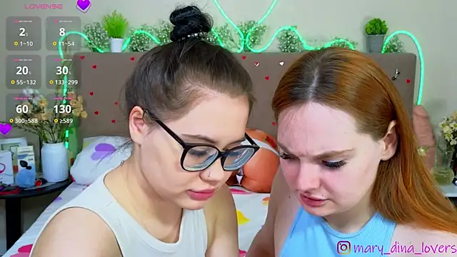 Snapshot of Mary_Dina chatting on April 2026 03:15:02 AM Mary Dina online show from April 2026 03:15:02 AM