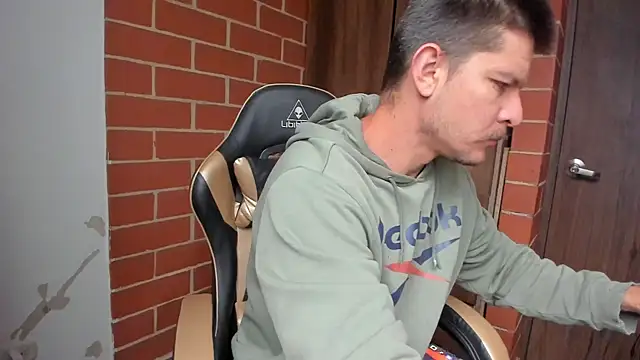 Snapshot of sexcolombia20 chatting on April 2026 11:21:01 AM sexcolombia20 online show from April 2026 11:21:01 AM