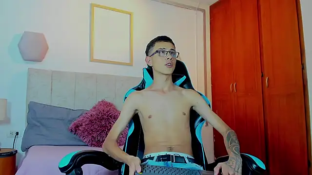 asher lux online show from March 2026 09:59:01 PM