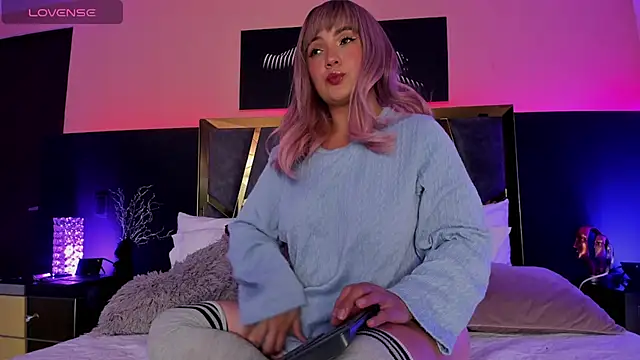 Chloe Connor online show from January 2026 12:48:01 AM