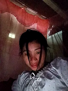 Hiniyk2 online show from April 2026 12:35:01 AM