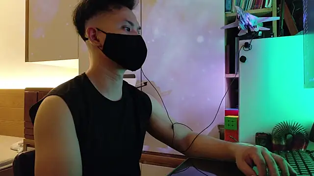 Snapshot of OnlyHand9x chatting on July 2026 04:11:01 PM OnlyHand9x online show from July 2026 04:11:01 PM