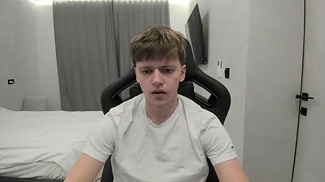 Snapshot of bonekoambalabu chatting on March 2026 08:03:01 PM bonekoambalabu online show from March 2026 08:03:01 PM