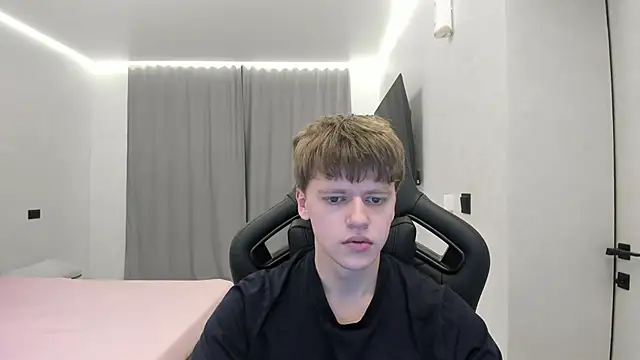 Snapshot of bonekoambalabu chatting on April 2026 07:08:01 PM bonekoambalabu online show from April 2026 07:08:01 PM