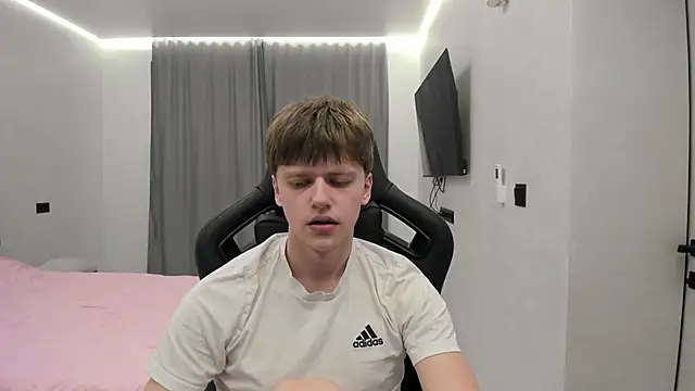 Snapshot of bonekoambalabu chatting on April 2026 06:24:02 PM bonekoambalabu online show from April 2026 06:24:02 PM