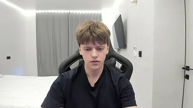 Snapshot of bonekoambalabu chatting on April 2026 02:20:01 PM bonekoambalabu online show from April 2026 02:20:01 PM