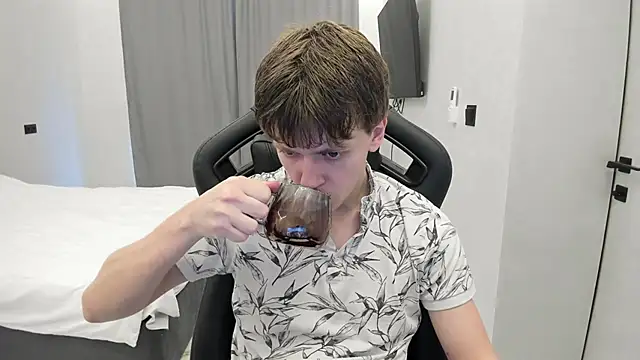 Snapshot of bonekoambalabu chatting on April 2026 10:14:02 AM bonekoambalabu online show from April 2026 10:14:02 AM