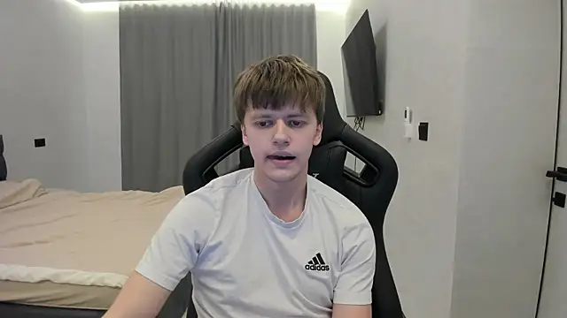 Snapshot of bonekoambalabu chatting on April 2026 02:19:02 PM bonekoambalabu online show from April 2026 02:19:02 PM