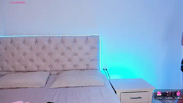 Snapshot of Diamond__cherry69 chatting on February 2026 01:44:02 PM Diamond cherry69 online show from February 2026 01:44:02 PM