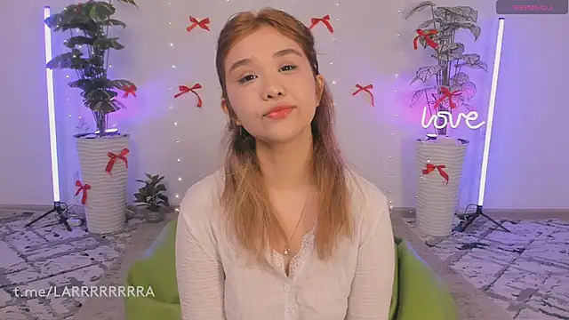 larabae online show from April 2026 10:35:02 PM