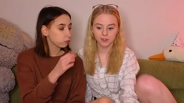 Mimipaws online show from January 2026 08:47:01 PM