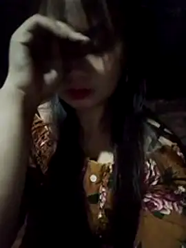 Snapshot of _Bong_02 chatting on April 2026 10:48:02 PM Bong 02 online show from April 2026 10:48:02 PM