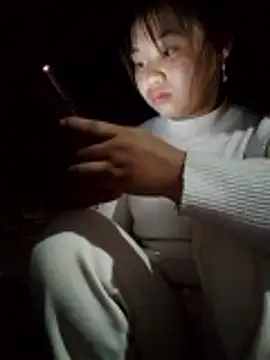 Snapshot of _Bong_02 chatting on April 2026 11:57:02 AM Bong 02 online show from April 2026 11:57:02 AM