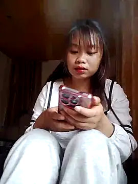 Snapshot of _Bong_02 chatting on April 2026 08:28:01 AM Bong 02 online show from April 2026 08:28:01 AM