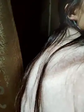 Snapshot of _Bong_02 chatting on April 2026 01:13:01 PM Bong 02 online show from April 2026 01:13:01 PM