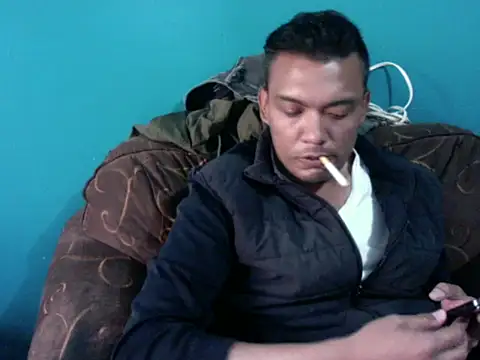 Snapshot of latinomoreno95 chatting on May 2026 06:57:02 PM latinomoreno95 online show from May 2026 06:57:02 PM