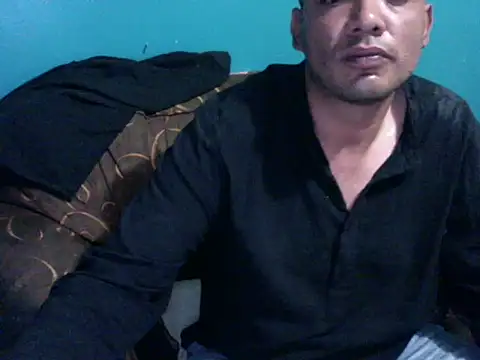 Snapshot of latinomoreno95 chatting on May 2026 12:18:01 AM latinomoreno95 online show from May 2026 12:18:01 AM