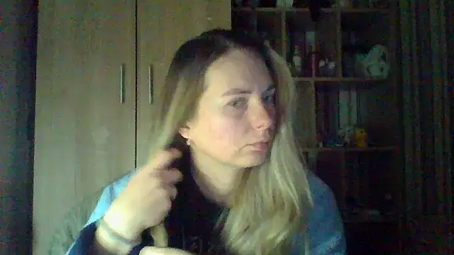 VikiLove765 online show from February 2026 10:37:01 PM