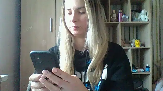 VikiLove765 online show from February 2026 07:04:01 AM