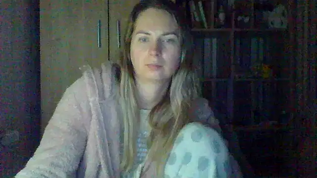 VikiLove765 online show from February 2026 02:30:02 AM