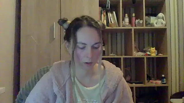 VikiLove765 online show from February 2026 06:20:02 PM