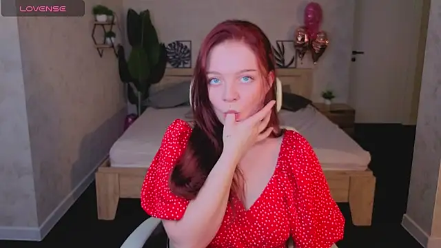 Snapshot of Gloria_Gordon chatting on March 2026 09:37:02 AM Gloria Gordon online show from March 2026 09:37:02 AM