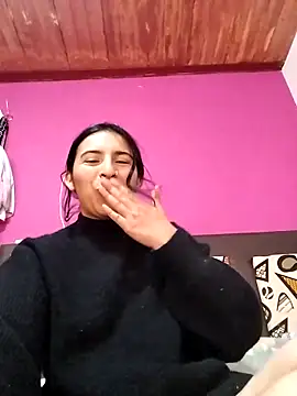 Snapshot of Emily_Gree chatting on April 2026 06:38:02 PM Emily Gree online show from April 2026 06:38:02 PM