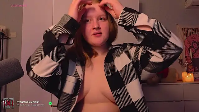 Snapshot of Ol1via chatting on March 2026 02:04:02 AM Ol1via online show from March 2026 02:04:02 AM