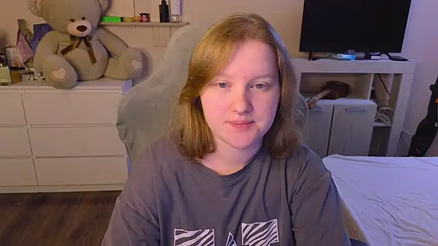 Snapshot of Ol1via chatting on April 2026 01:58:01 AM Ol1via online show from April 2026 01:58:01 AM