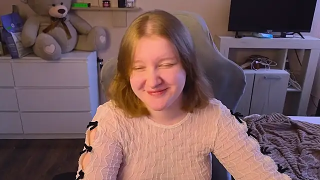 Snapshot of Ol1via chatting on April 2026 03:04:02 AM Ol1via online show from April 2026 03:04:02 AM