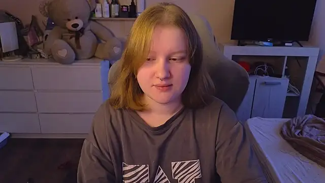 Snapshot of Ol1via chatting on April 2026 03:05:01 AM Ol1via online show from April 2026 03:05:01 AM