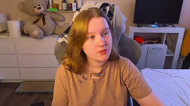 Snapshot of Ol1via chatting on April 2026 02:44:02 AM Ol1via online show from April 2026 02:44:02 AM