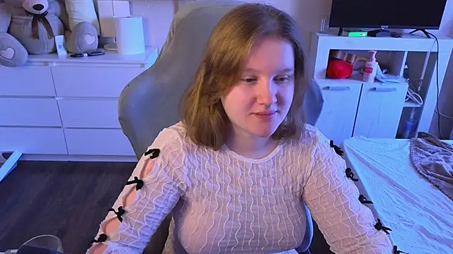 Snapshot of Ol1via chatting on April 2026 04:40:01 AM Ol1via online show from April 2026 04:40:01 AM