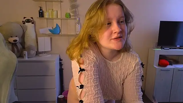 Snapshot of Ol1via chatting on April 2026 03:19:01 AM Ol1via online show from April 2026 03:19:01 AM