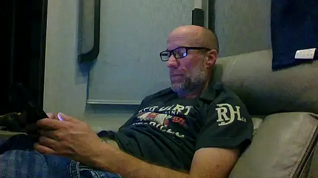 Snapshot of tittycum3636 chatting on March 2026 04:13:02 AM tittycum3636 online show from March 2026 04:13:02 AM