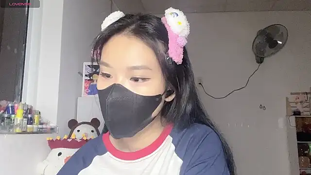 Tieu-May online show from April 2026 08:18:02 AM