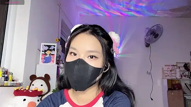 Tieu-May online show from April 2026 09:17:02 PM