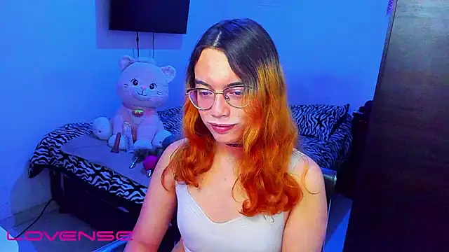 Snapshot of lillykittyyy chatting on March 2026 03:10:01 AM lillykittyyy online show from March 2026 03:10:01 AM