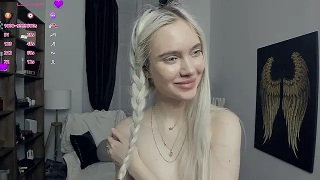 KristalCrowner online show from February 2026 02:53:01 AM