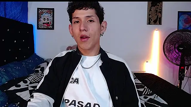 Snapshot of yorsamm_smit chatting on March 2026 01:45:01 AM yorsamm smit online show from March 2026 01:45:01 AM