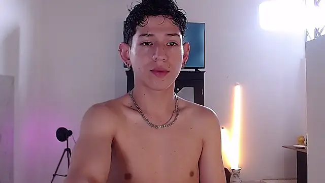 Snapshot of yorsamm_smit chatting on March 2026 01:11:02 PM yorsamm smit online show from March 2026 01:11:02 PM