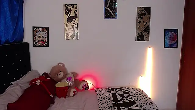 Snapshot of yorsamm_smit chatting on April 2026 02:12:02 AM yorsamm smit online show from April 2026 02:12:02 AM