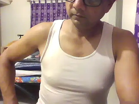 Snapshot of Moh-Moksha chatting on May 2026 04:15:02 PM Moh-Moksha online show from May 2026 04:15:02 PM