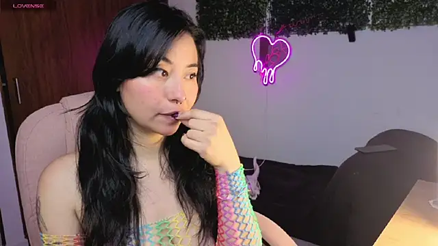 Snapshot of LolaOpalX chatting on April 2026 12:24:02 AM LolaOpalX online show from April 2026 12:24:02 AM