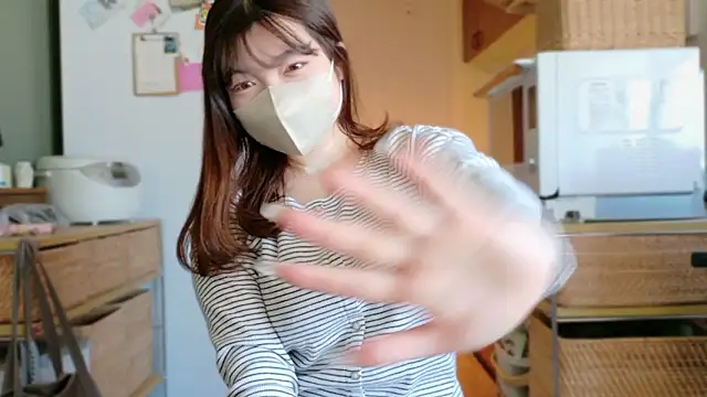   Yui  online show from January 2026 02:59:01 AM