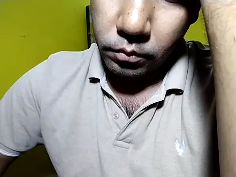 Snapshot of Lucky___05 chatting on June 2026 09:37:01 AM Lucky 05 online show from June 2026 09:37:01 AM