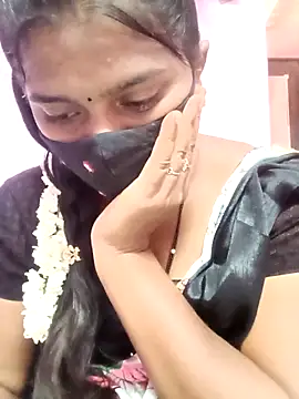 Snapshot of Tamil_Hot_Anu chatting on April 2026 07:01:01 AM Tamil Hot Anu online show from April 2026 07:01:01 AM